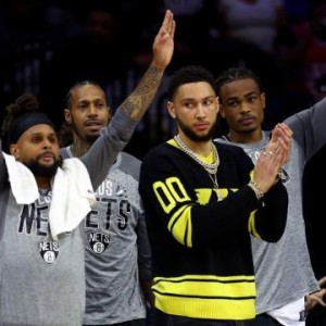 pg电子游戏免费-本·西蒙斯交易后首次回费城，不上场一样满场嘘声