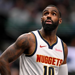 pg电子游戏免费-打得啥啊！小哈达威半场6中1仅拿2分 无其他任何数据