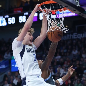 pg电子中国官网-弗拉格满19岁后9场比赛数据：场均20.2分7.2板6.7助 三分42.9%